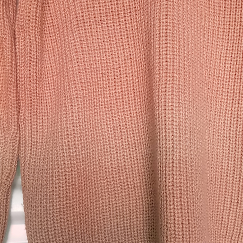 Women's knitted off shoulder top size small - Picture 3 of 3